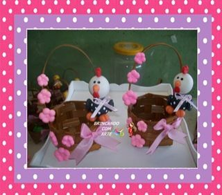 CESTINHOS PARA LEMBRANCINHAS GALINHA DA ANGOLA