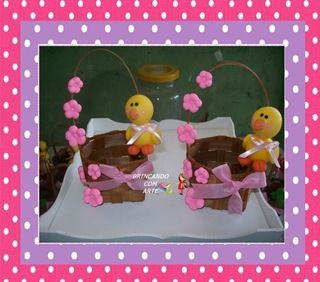 CESTINHOS PARA LEMBRANCINHAS PINTINHOS